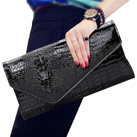 Clutches in Handbags for Women .